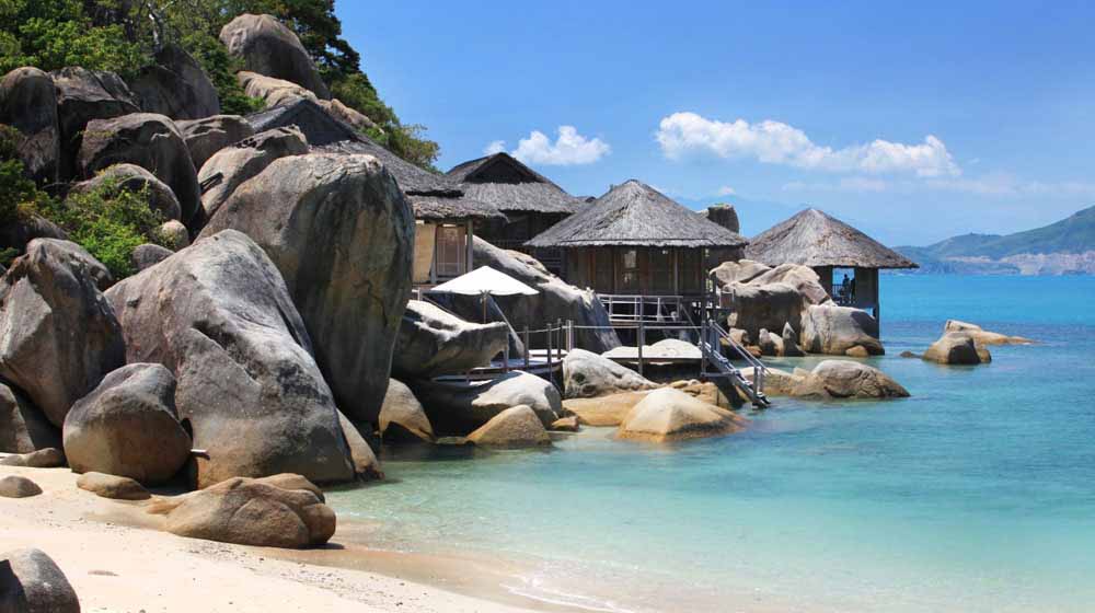 Oceanfront bar and lounge at the Six Senses Ninh Van Bay