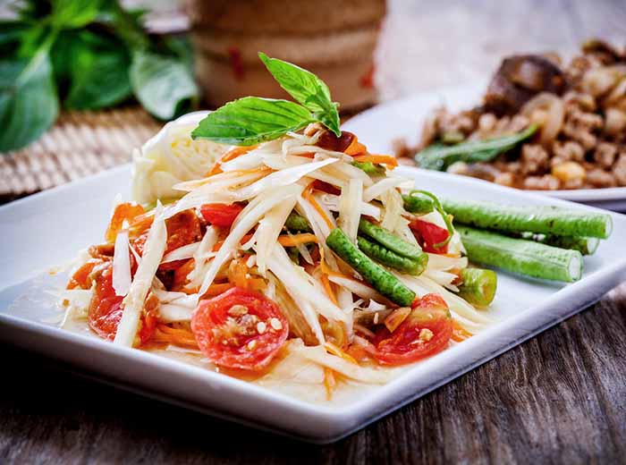 Green Papaya salad with shrimp