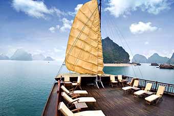 Halong Bay cruise ship