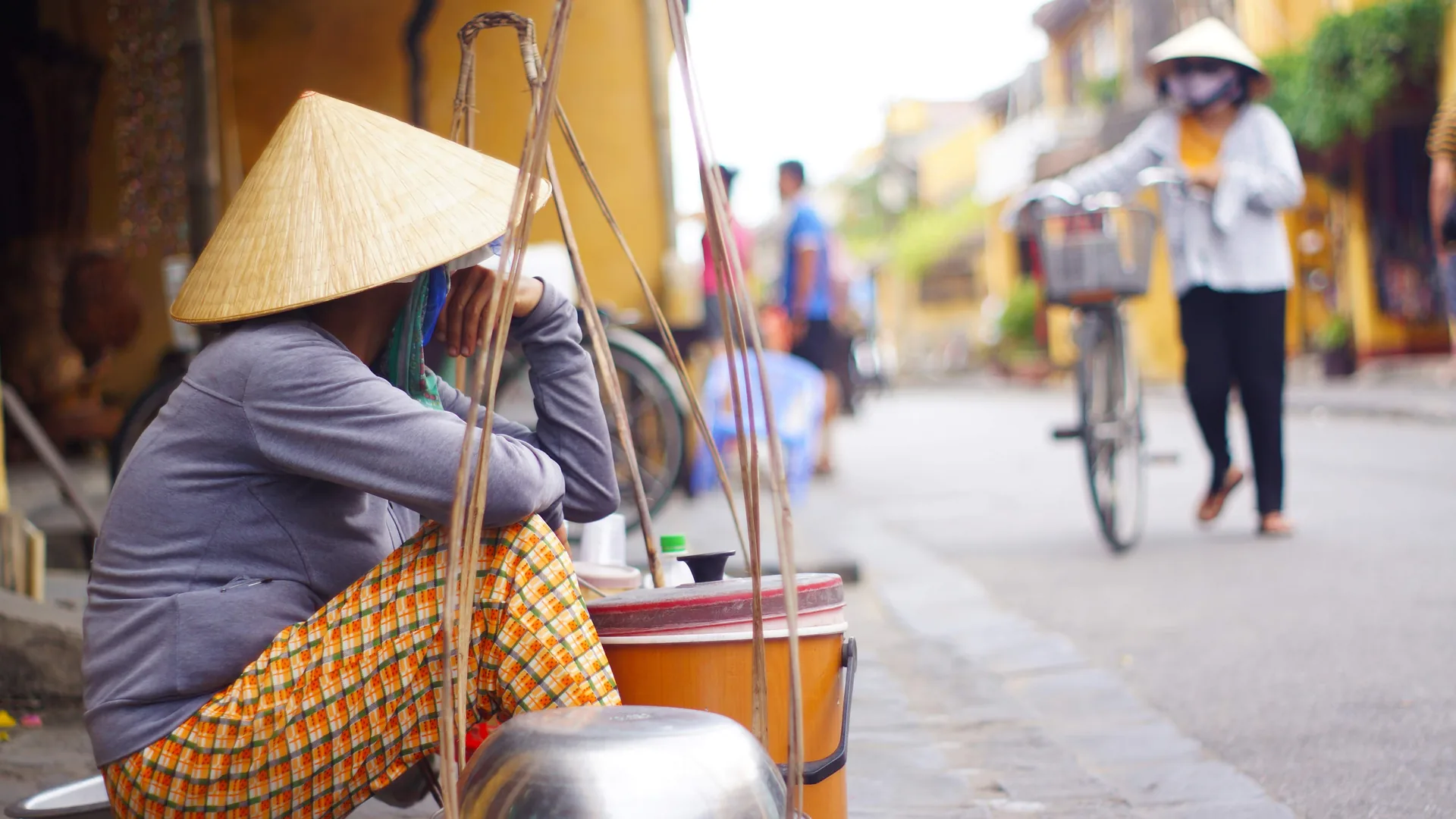 Vietnamese street food vendor